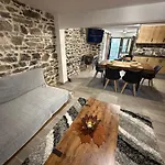 Stone House Holiday home Seta