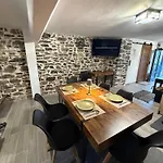 Holiday home Stone House *