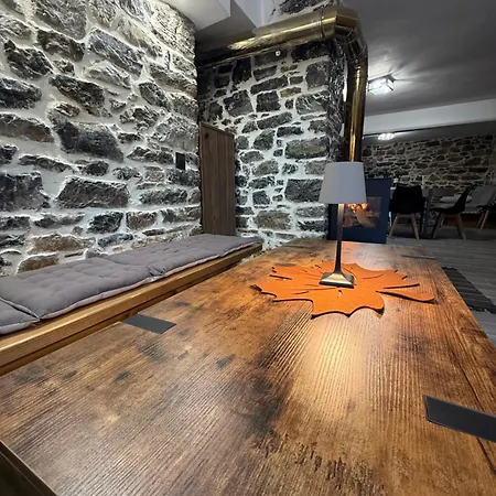 Stone House Seta