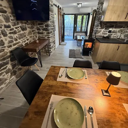 Stone House Seta