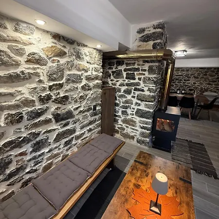 Stone House 펜션