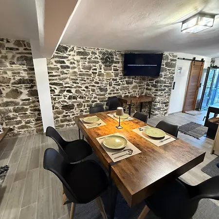 펜션 Stone House *